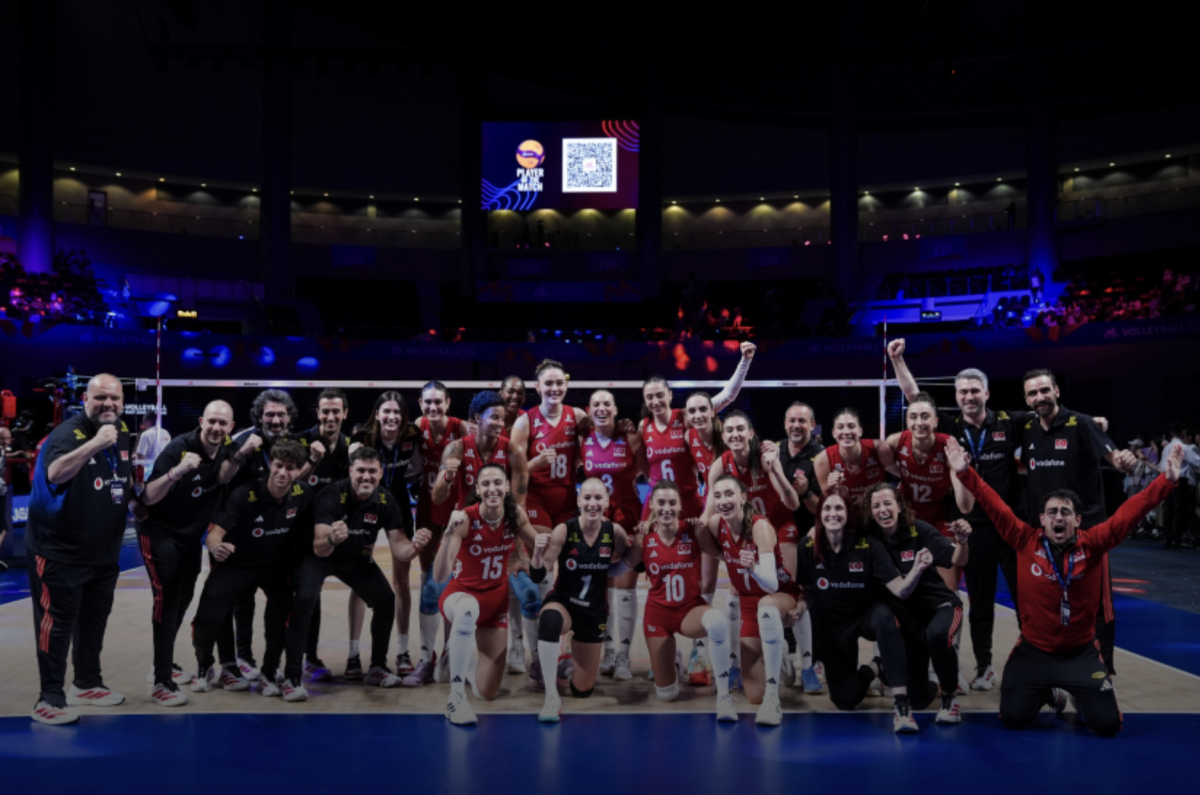 İletişim Başkanı Duran’dan A Millî Kadın Voleybol Takımı’na Tebrik Mesajı