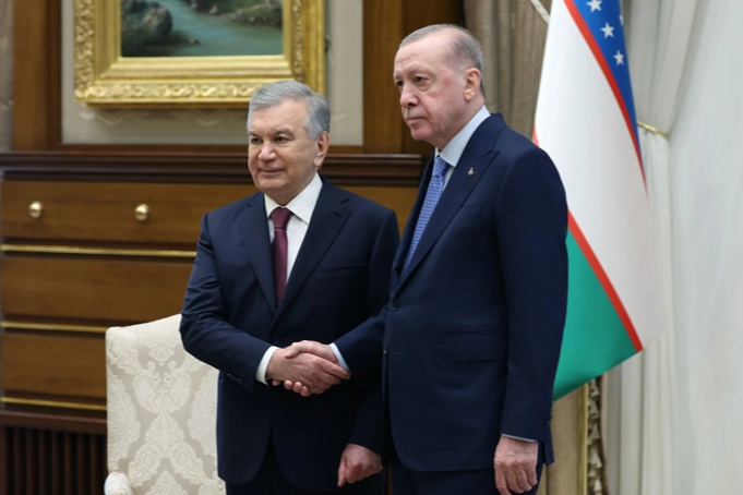 Erdoğan ile Mirziyoyev'i COP31 Zirvesi'ne Davet Etti